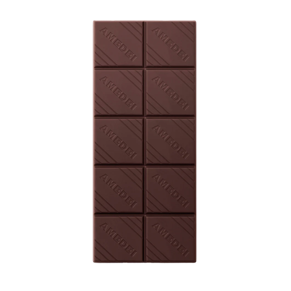 fiamma chocolate – amedei madagascar 72% dark chocolate bar – single origin cacao from sambirano valley madagascar
- chocolate bar on white background